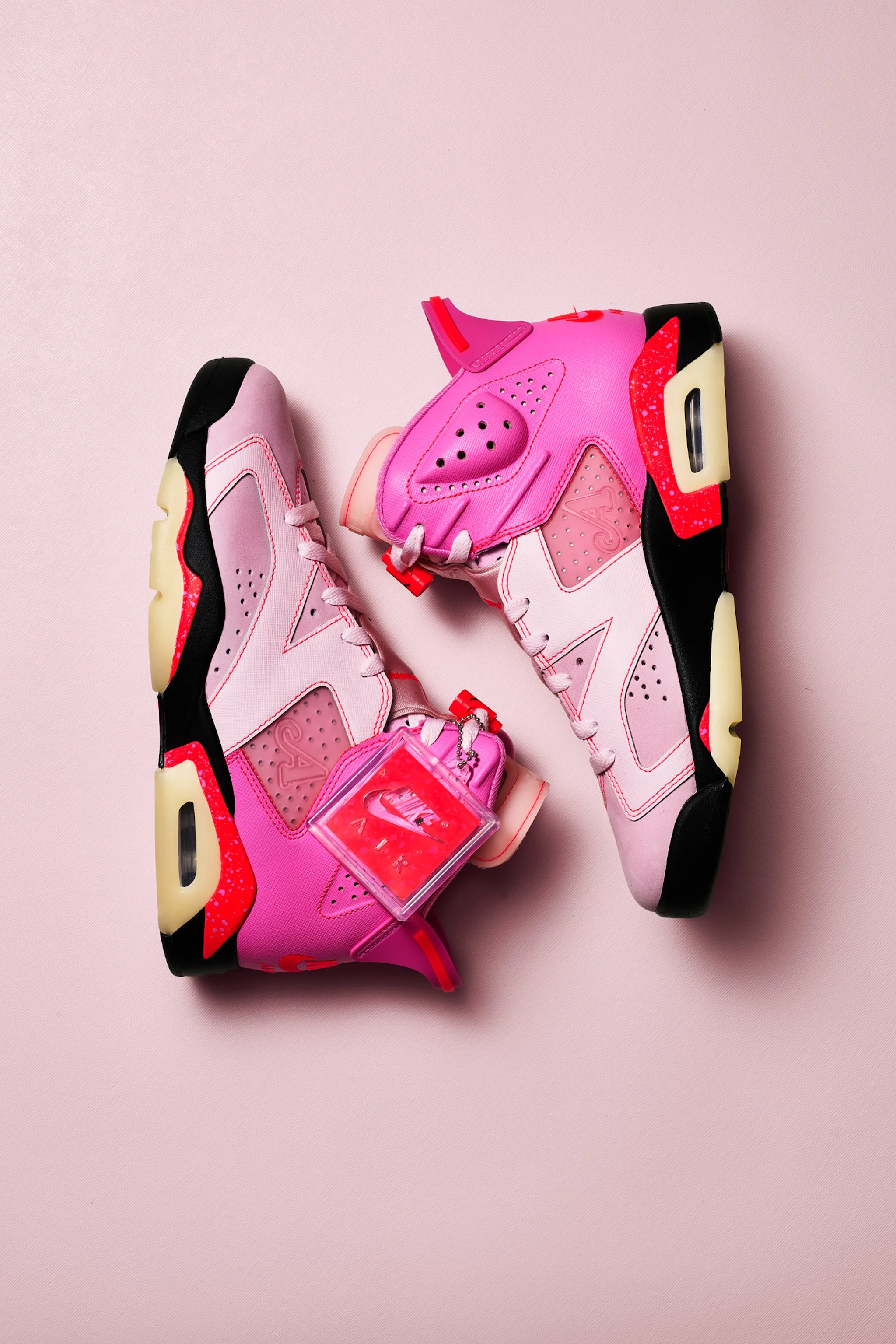 JORDAN Jordan 6 Retro Awake NY Playful Pink, product photo 2